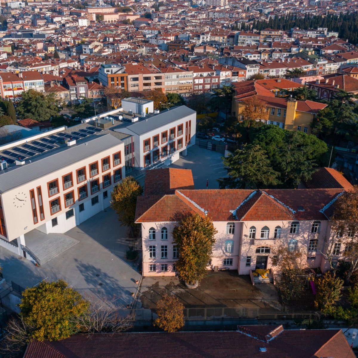 BURHAN FELEK ANADOLU LİSESİ