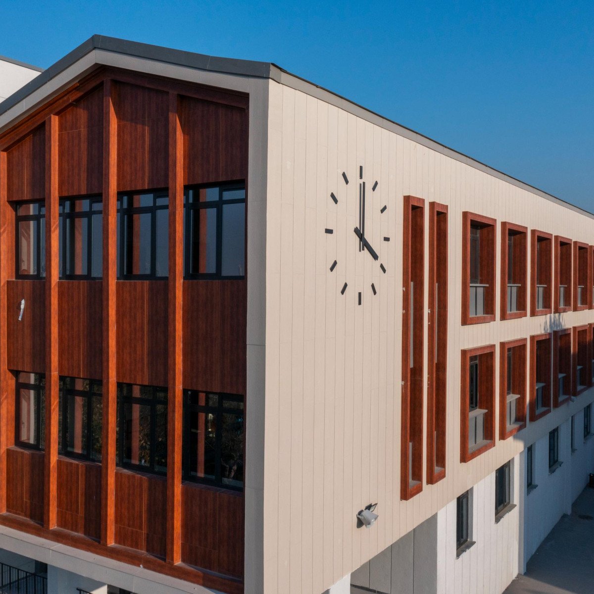 BURHAN FELEK ANADOLU LİSESİ