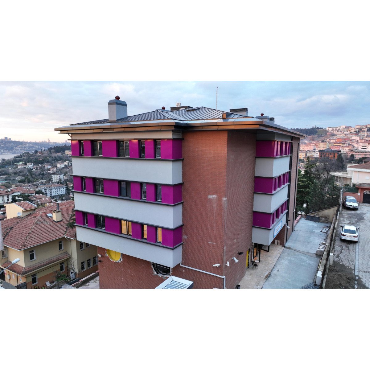 BURHANİYE İLKOKULU