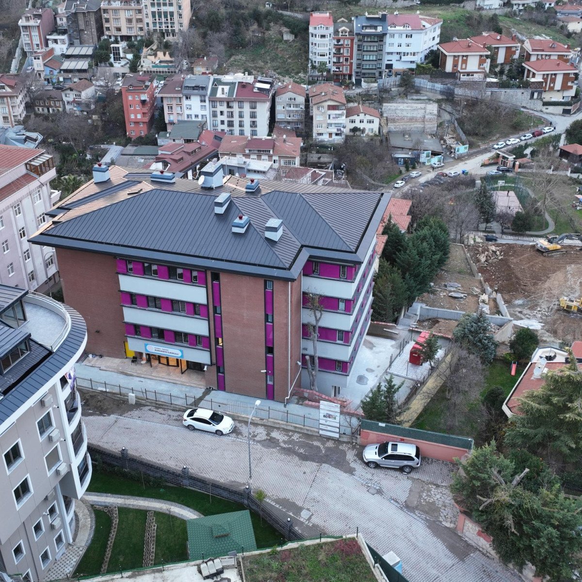 BURHANİYE İLKOKULU