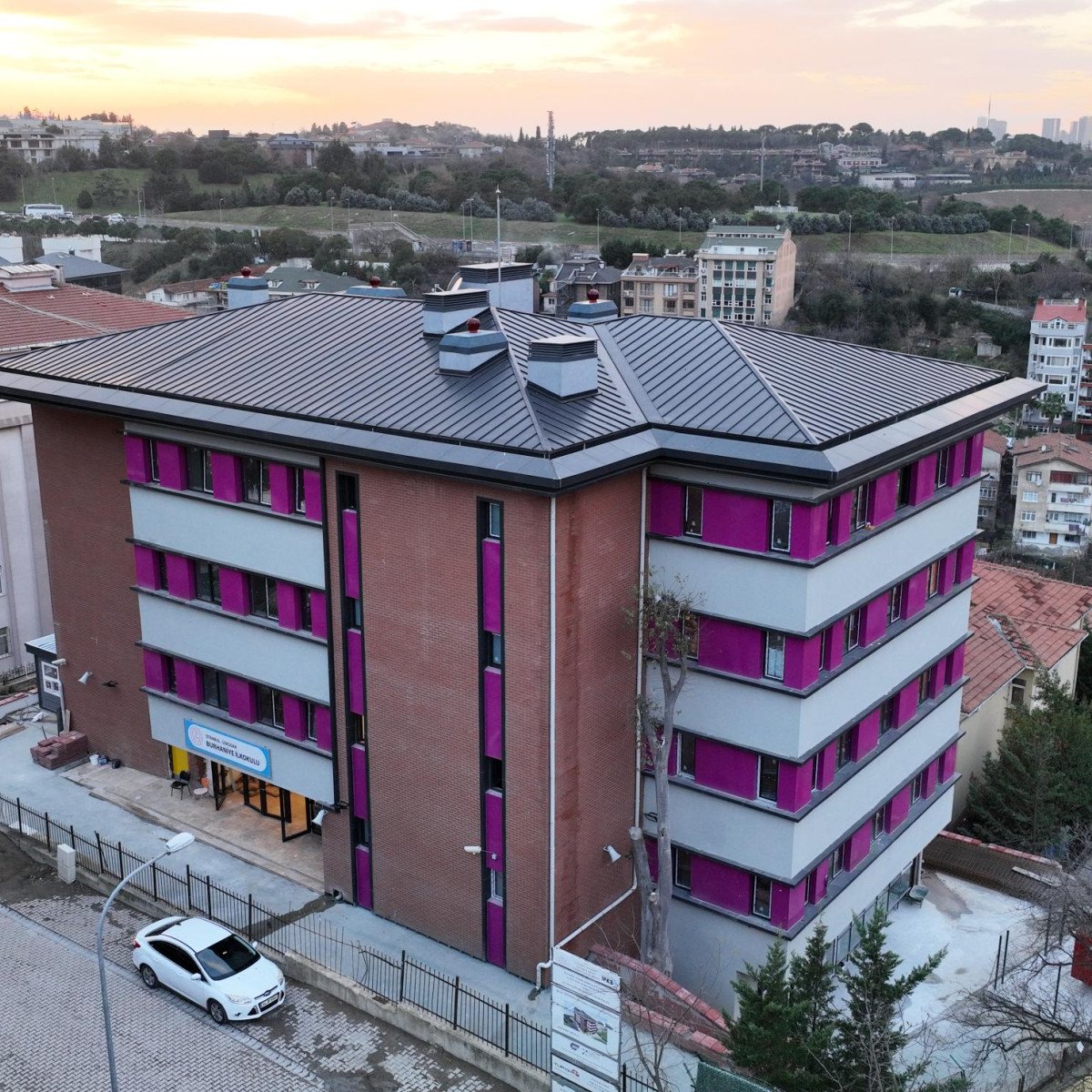 BURHANİYE İLKOKULU