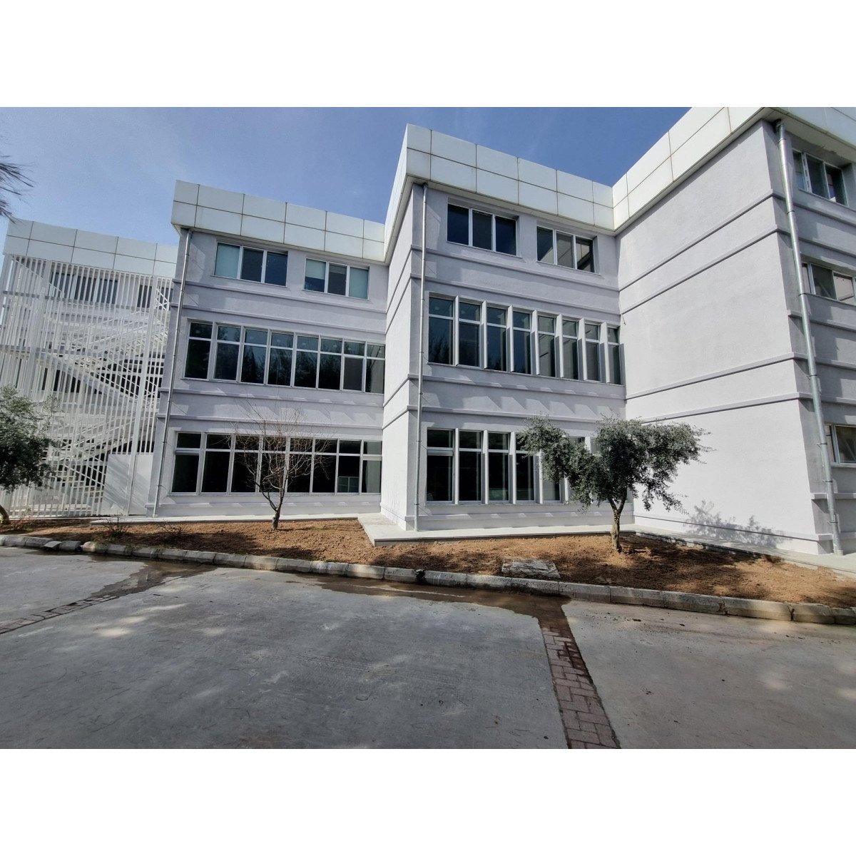 İZMİR BAKIRÇAY ÜNİVERSİTESİ