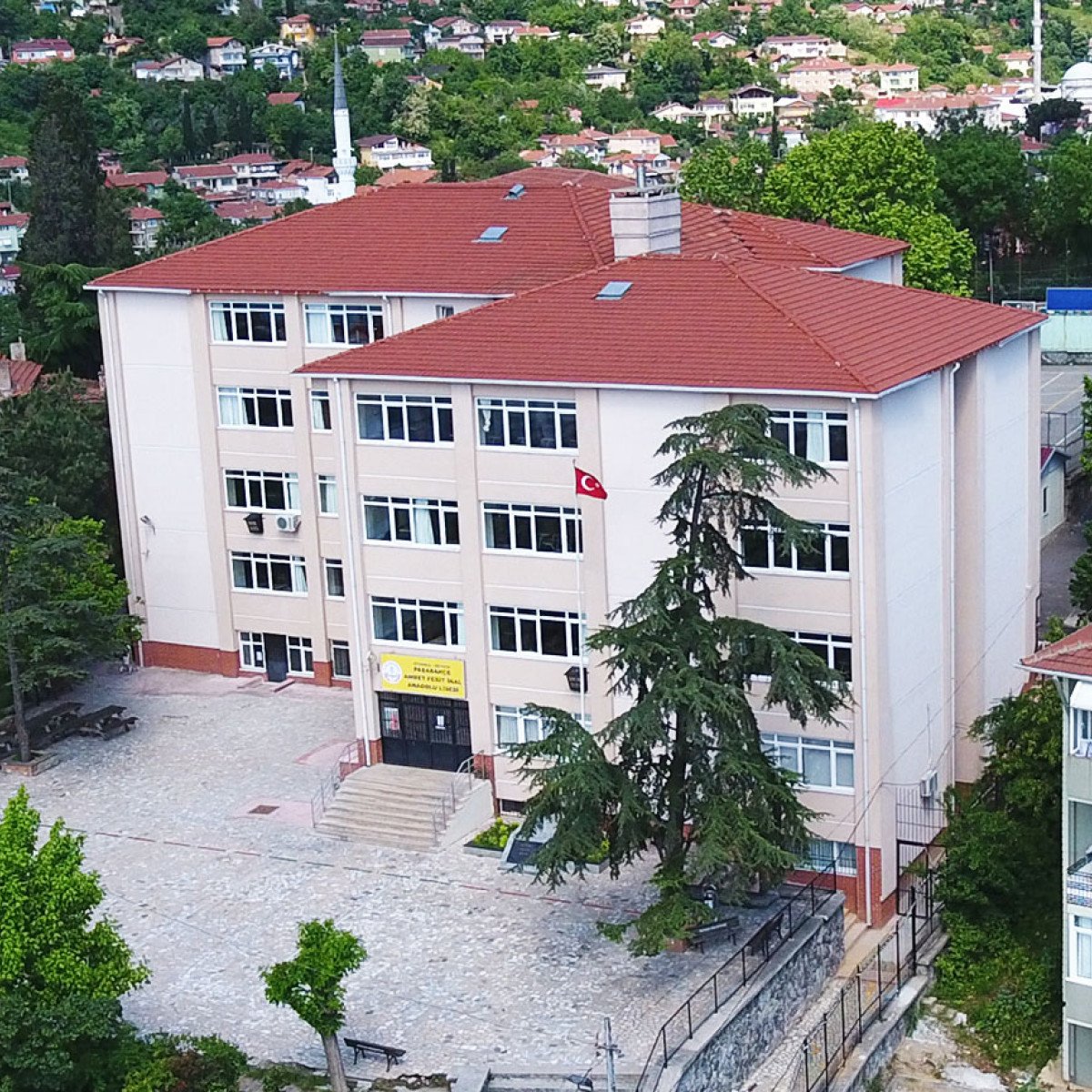 Ferit İnal Anadolu Lisesi