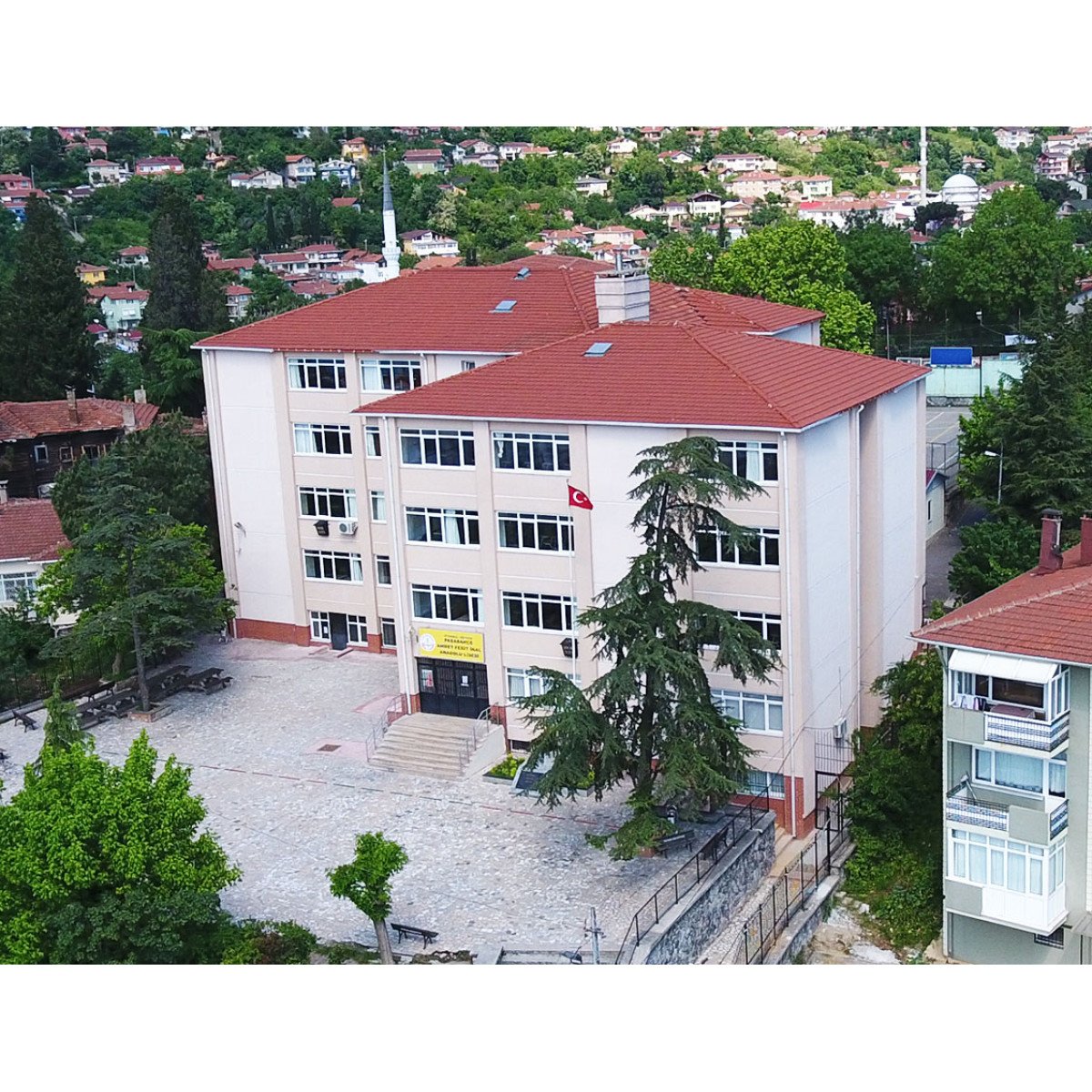 Ferit İnal Anadolu Lisesi