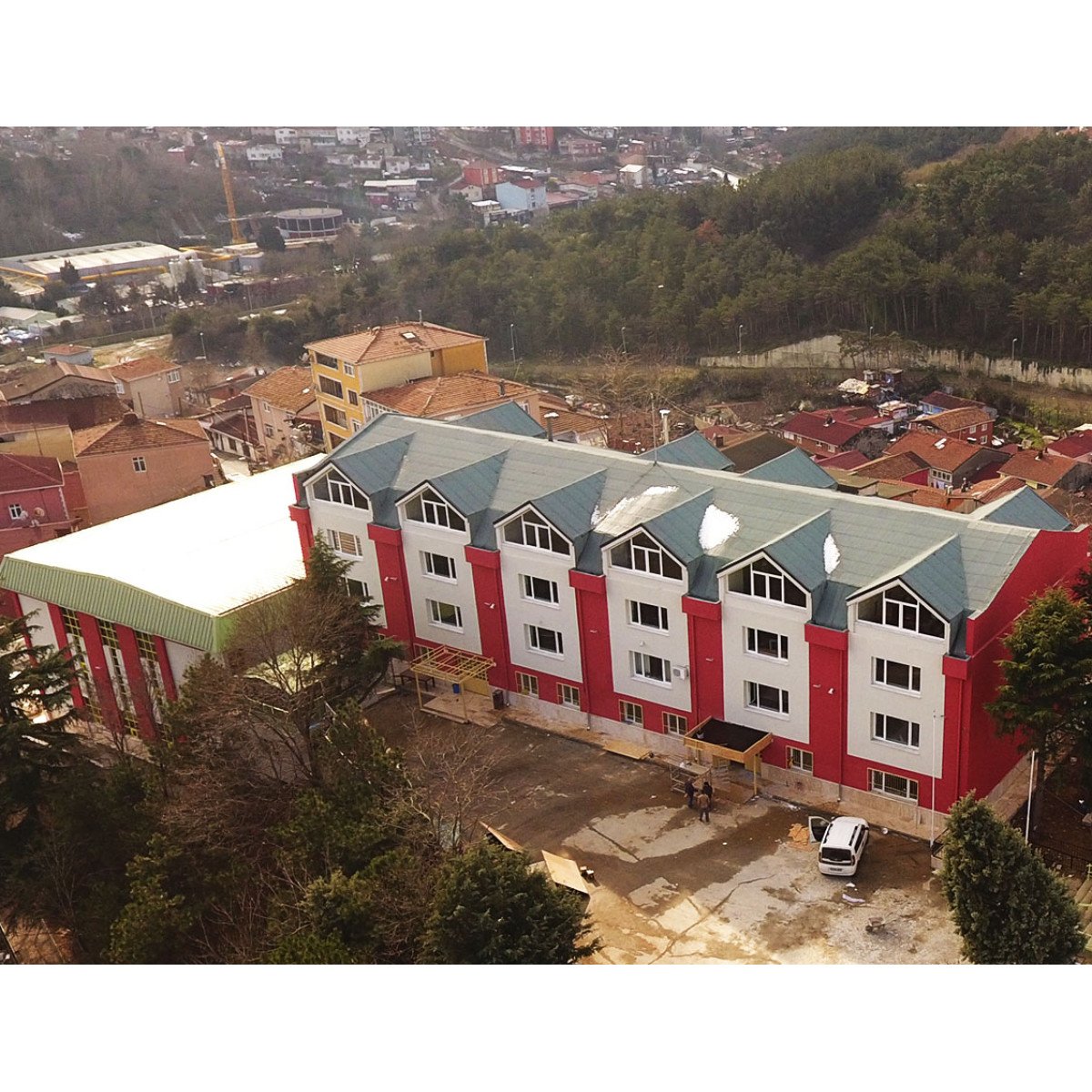 Tuncay Artun İ.M.K.B. Doğanevler İlkokulu