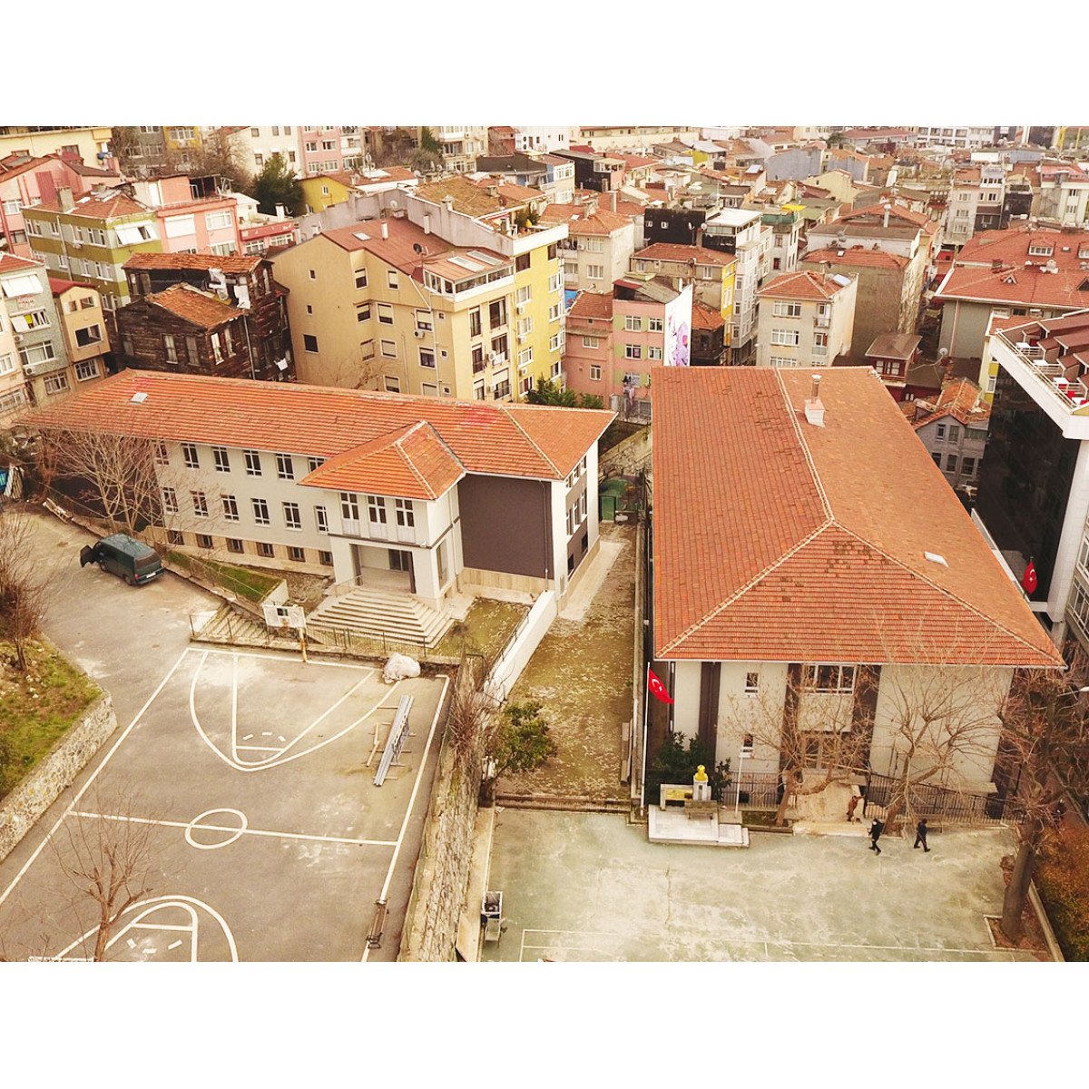 Büyük Esma Sultan Ortaokulu