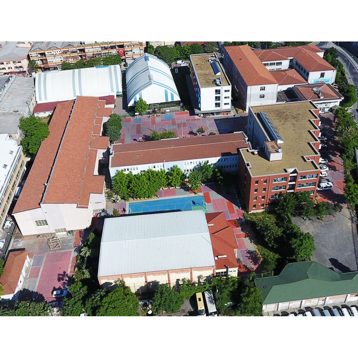 Bayrampaşa İnönü Endüstri Meslek Lisesi